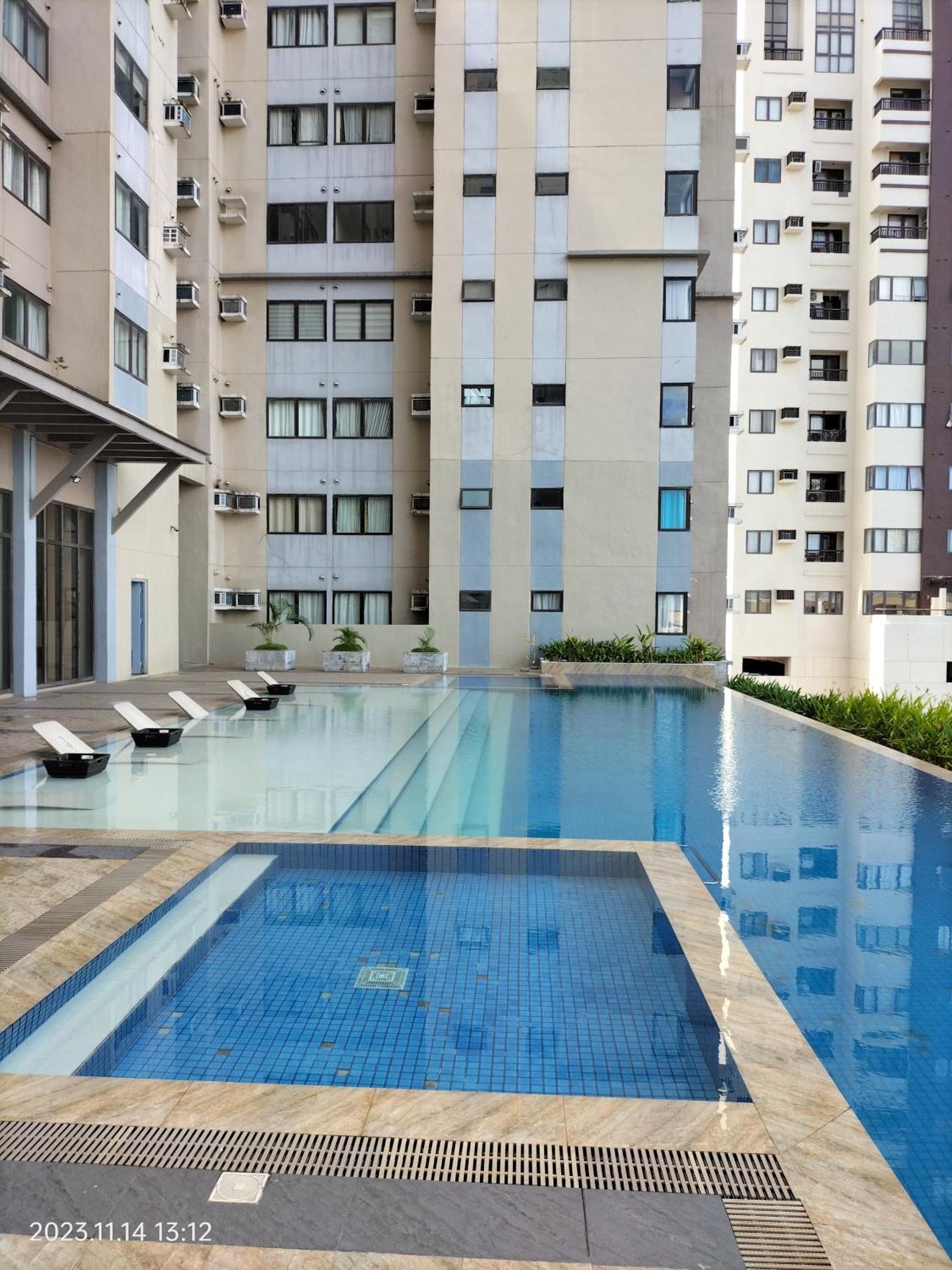 Cozy 1233 The Persimmon Studio Near Sm And Ayala Cebu Exterior foto